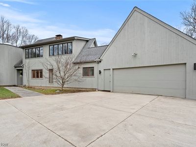 29475 S Woodland Rd, Pepper Pike, OH, 44124