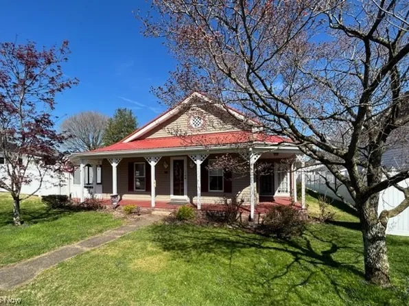 150 Maple St, Newport, OH 45768