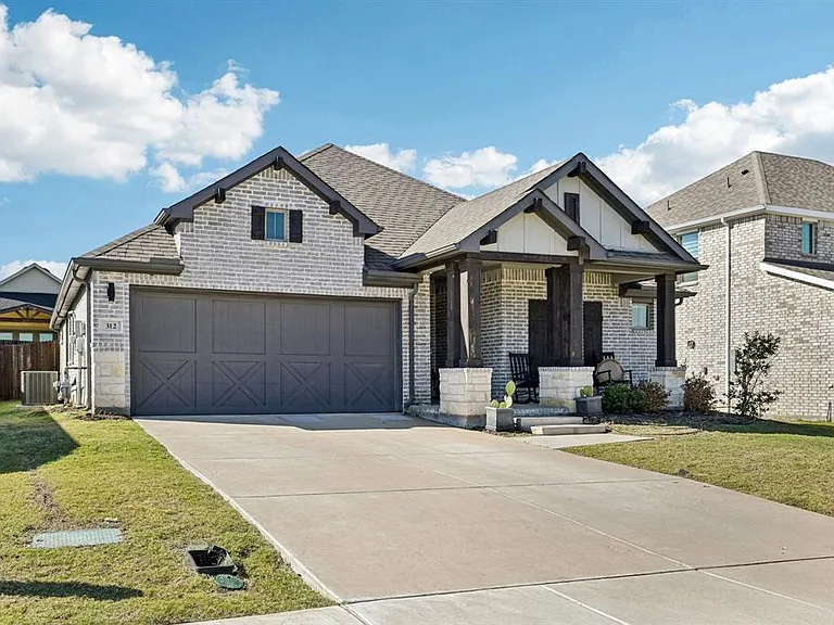 312 Scenic Point Dr — Photo 32