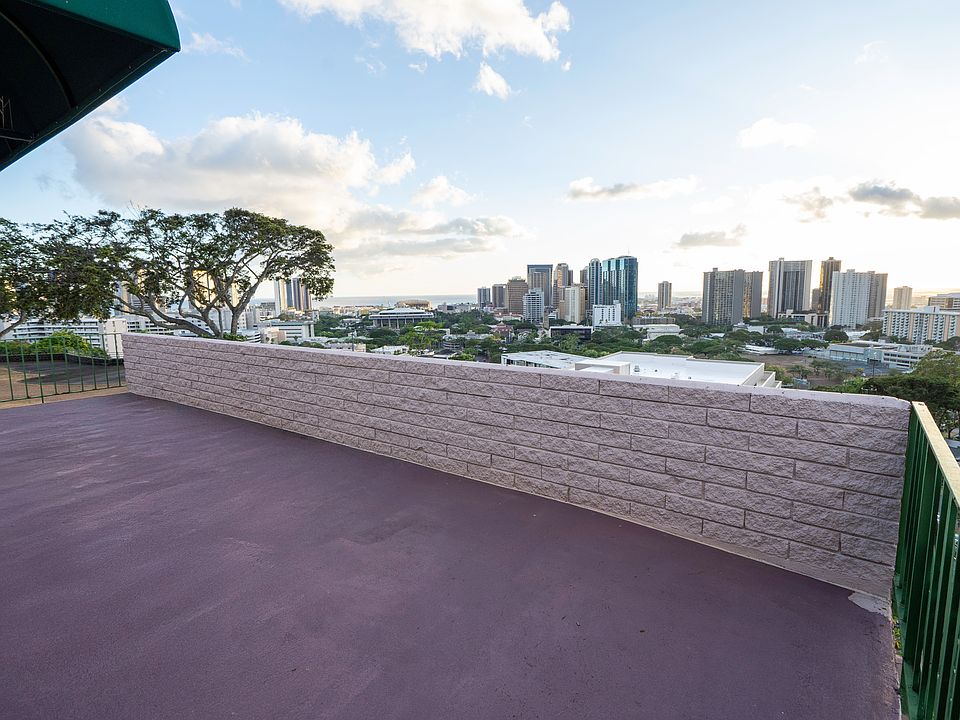 Huge patio allowing gorgeous views of sunrise, sunset, mountain to ocean views!