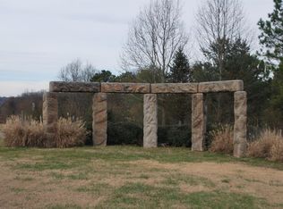 1392 Standing Stone Cir, Columbia, TN 38401