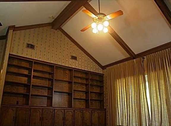 5th image of 413 Orchard Dr