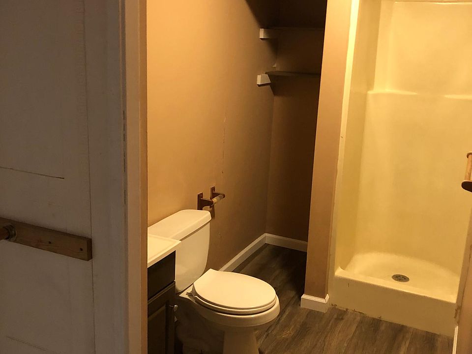 2nd image of 197 W Saint Louis St