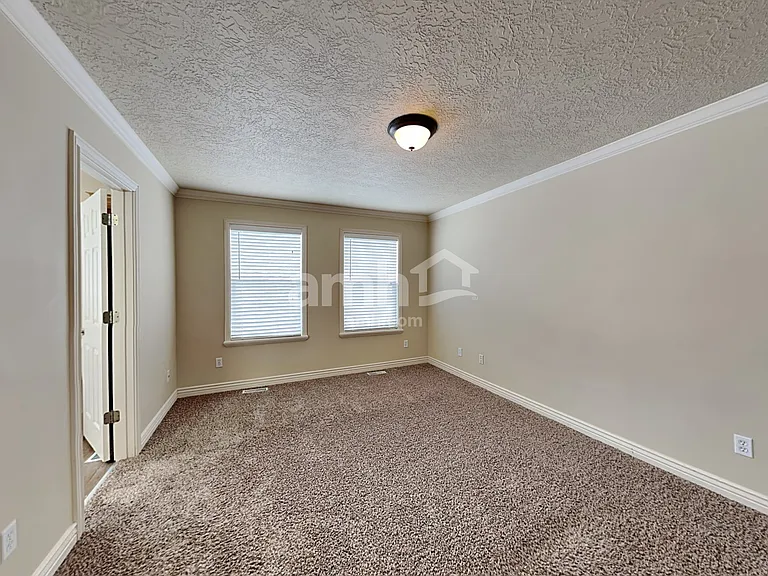 1245 E 640 S — Photo 11