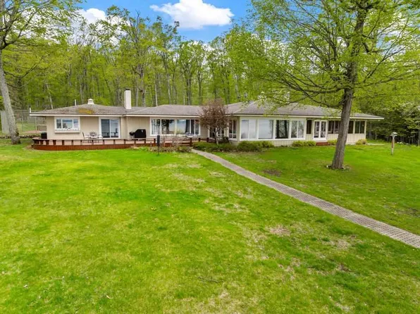 1830 Indian Point Rd, Brutus, MI 49716