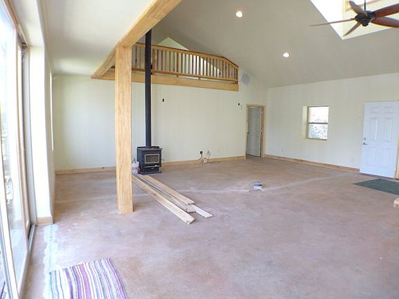 4th image of 303 Kingfisher Ln