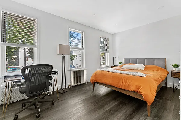 Rented by REAL New York | media 11