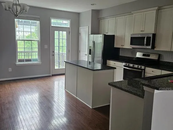 143 Streamview Dr, Fredericksburg, VA 22405