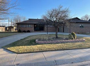 1009 W Wheat Ave, Ulysses, KS 67880
