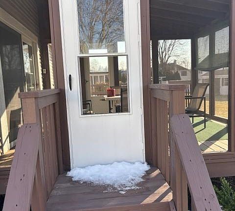 5th image of 327 Sonnet Ln