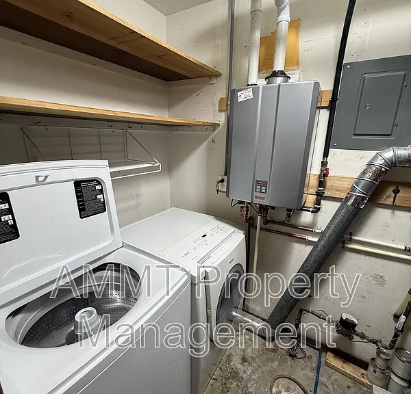 145 Birch Ct #1 — Photo 2