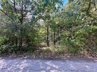 9909 Sassafras Dr, Hillsboro, MO