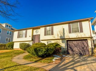 331-335 Seymour Ave, Newark, NJ 07112