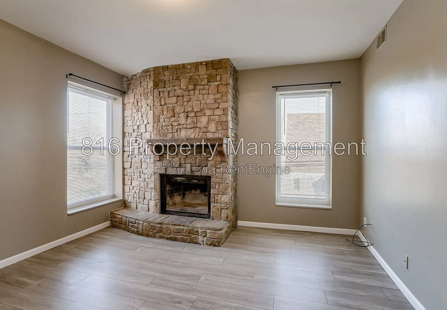 2 bed, 1.0 bath, 850 sqft, $950 — Photo 1