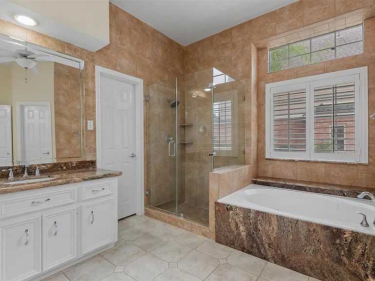 1811 Wild Plum Ct — Photo 21