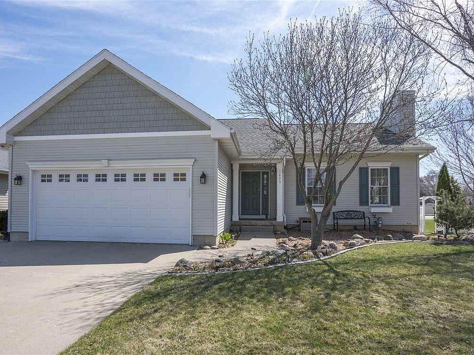 1st image of 1029 Barrington Dr