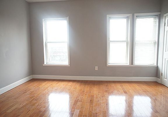 3rd image of 3124 Jerome Ave #2