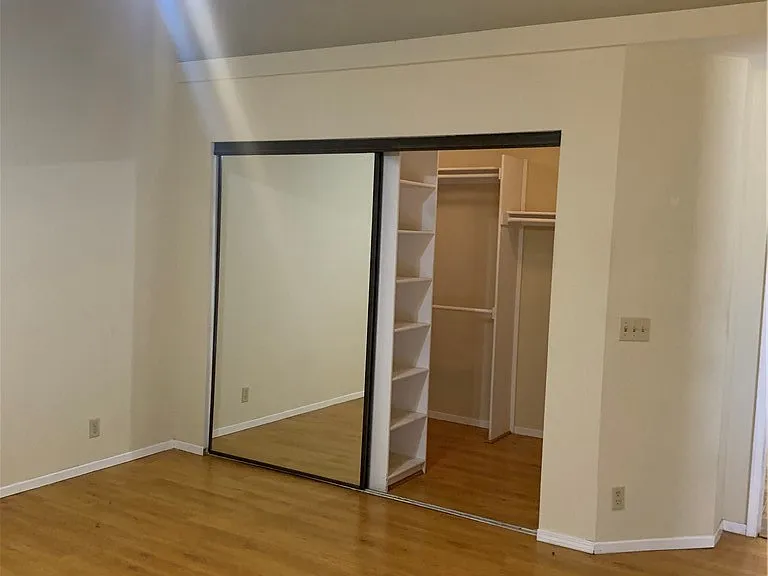 10912 Moreno Ave — Photo 4