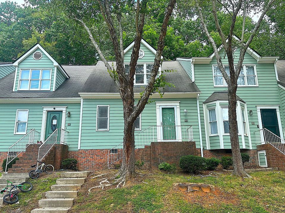 1st image of 422 Oak Run Dr