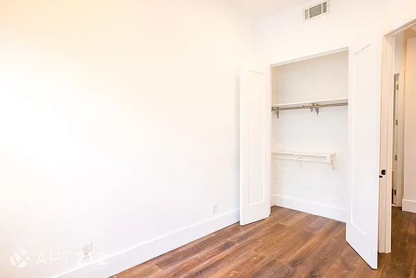 Rented by APT212 INC | media 11