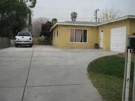 3rd image of 1589 Magnolia Ave