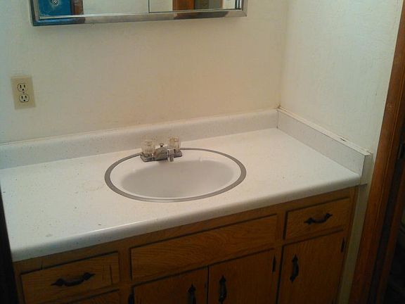 3rd image of 617 Summit Blvd #5