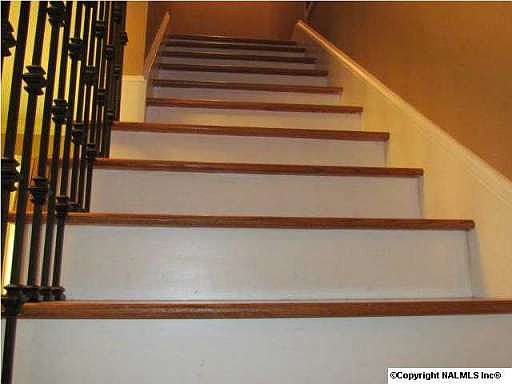 3rd image of 1210 Joshua Dr SE
