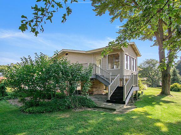 5th image of 8756 Meadow Ln