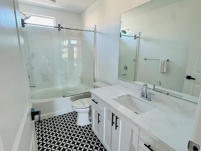 7761 Misty Oaks Ave — Photo 11