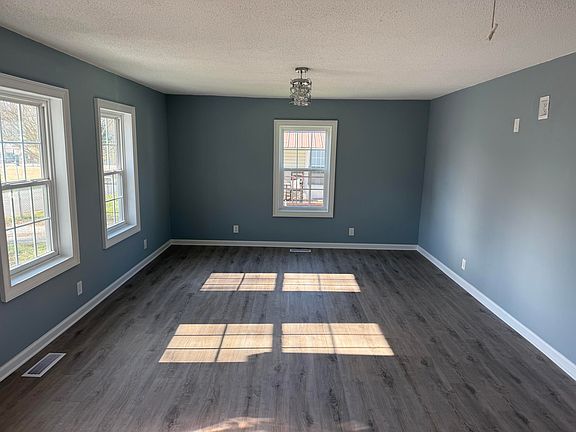 3rd image of 220 Harrell St