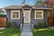 Carleton St-S0410-002.jpg