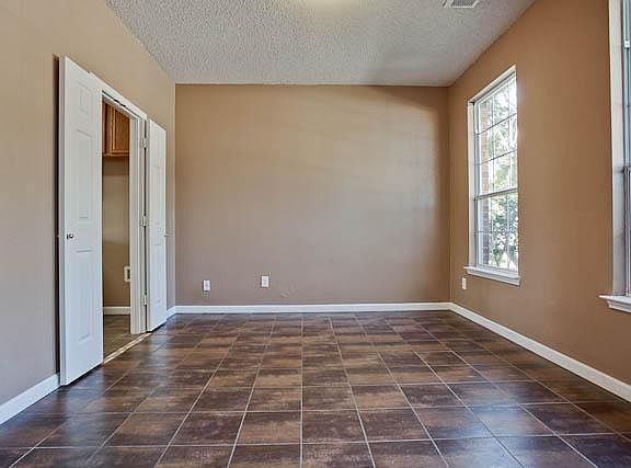 5th image of 9717 Enmore Ln