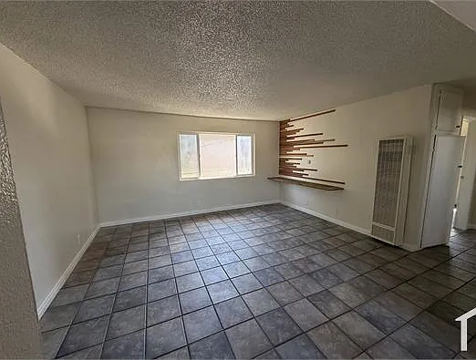 2 bed, $2,887 — Photo 2