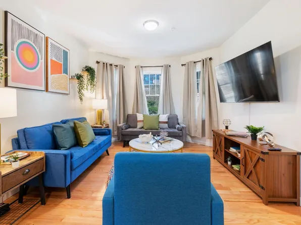 12 Hubbardston Rd, Dorchester, MA