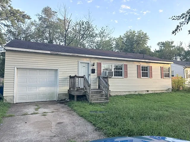 3 bed, $1,735 — Photo 1