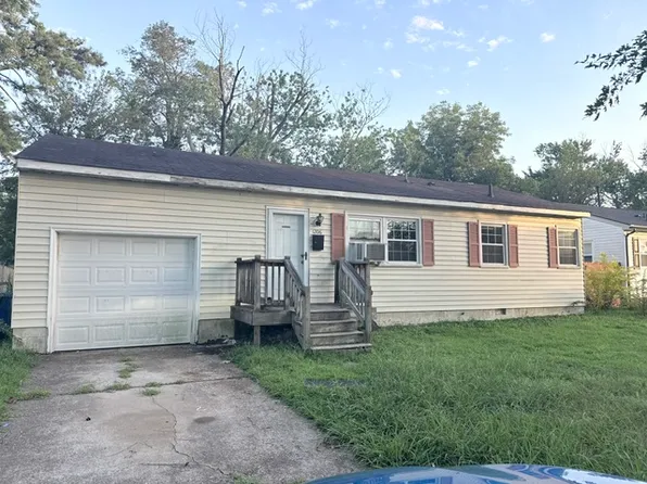 1206 73rd St, Newport News, VA 23605