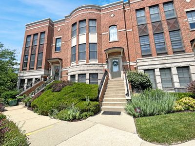 15 Busse Hwy, Park Ridge, IL, 60068