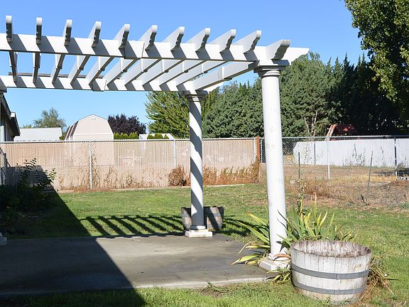2nd image of 1102 Thor Ave