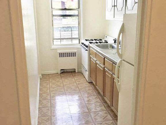 5th image of 2215 Cruger Ave APT 4B