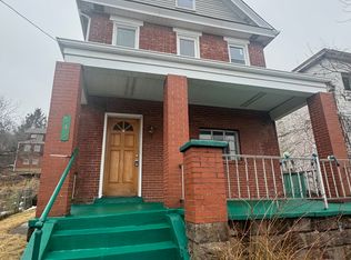 545 Stokes Ave, Braddock, PA 15104