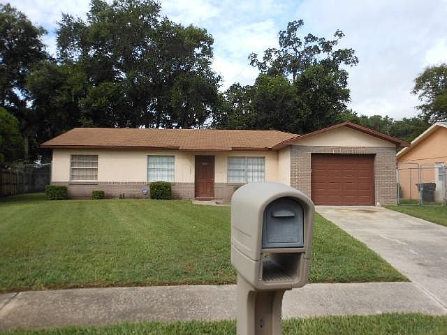 1st image of 924 Lora St