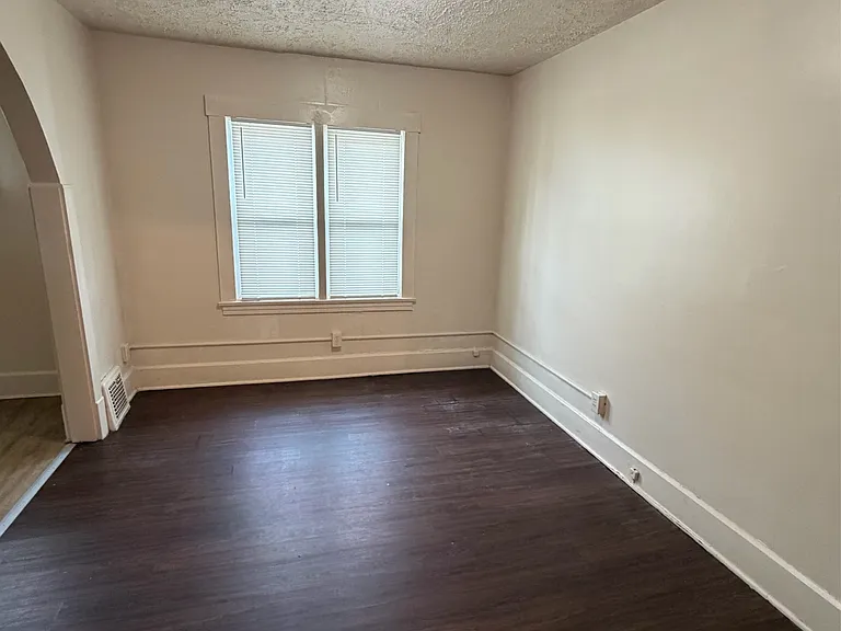 155-157 E Judson Ave — Photo 6