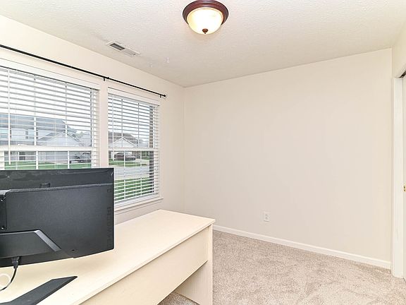 5th image of 6132 Glebe Dr