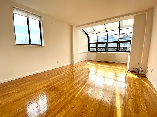 Rented by P A N Y | media 2