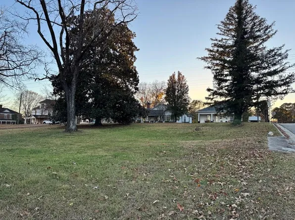 1615 College St, Scottsburg, VA 24592