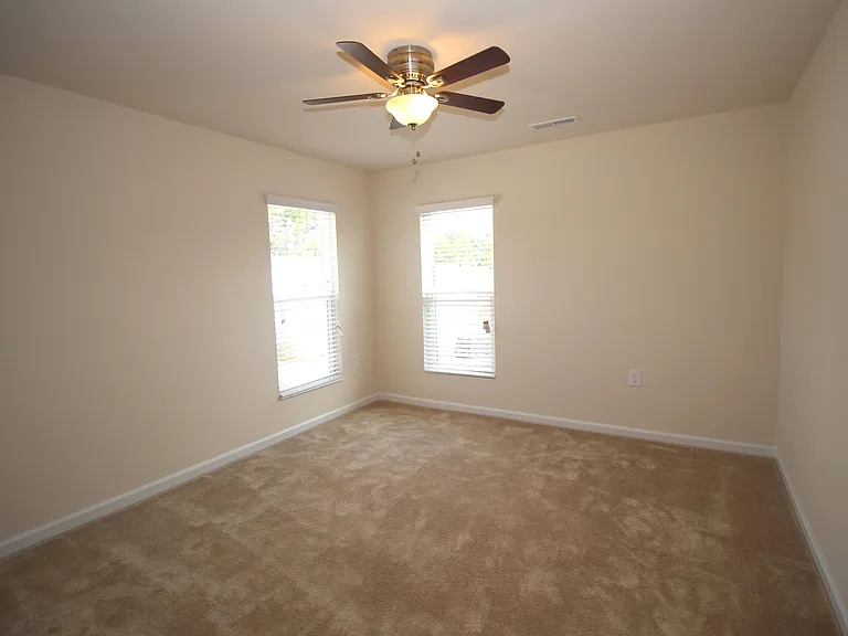 1212 Nightshade Dr — Photo 16