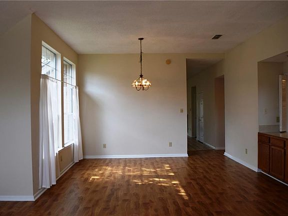 2nd image of 1539 Tuley St