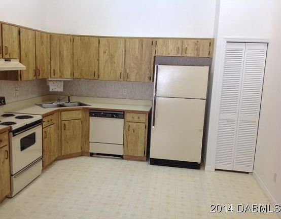 4th image of 881 Stonybrook Cir