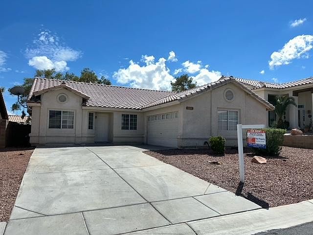 1st image of 885 Royal Moon Ave