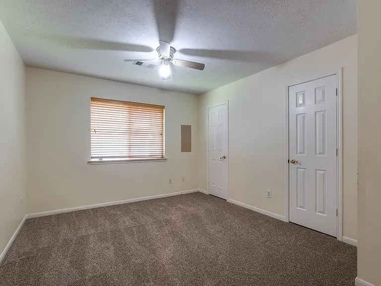 17143 Summer Hollow Dr — Photo 28